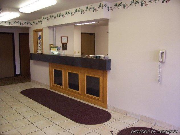 Budget Host Inn & Suites North Branch Intérieur photo